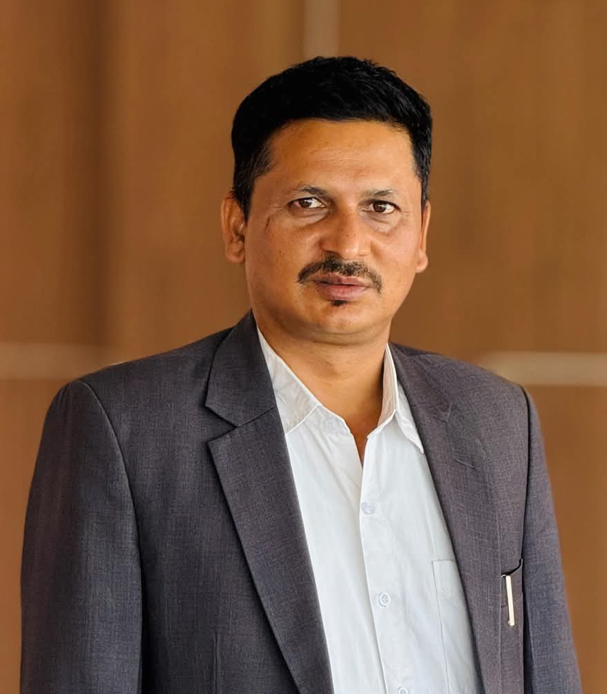 तुलसि मैनाली